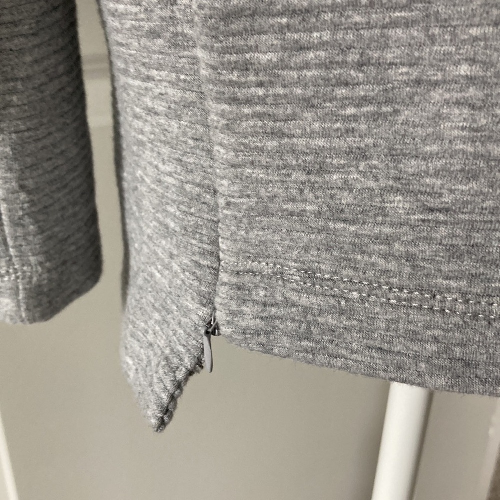 Mondetta top gray long sleeves ribbed zipper accents - Picture 5 of 11